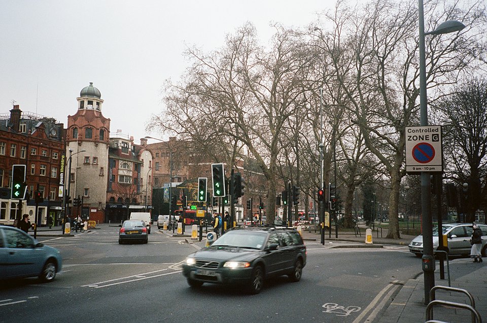 02010033